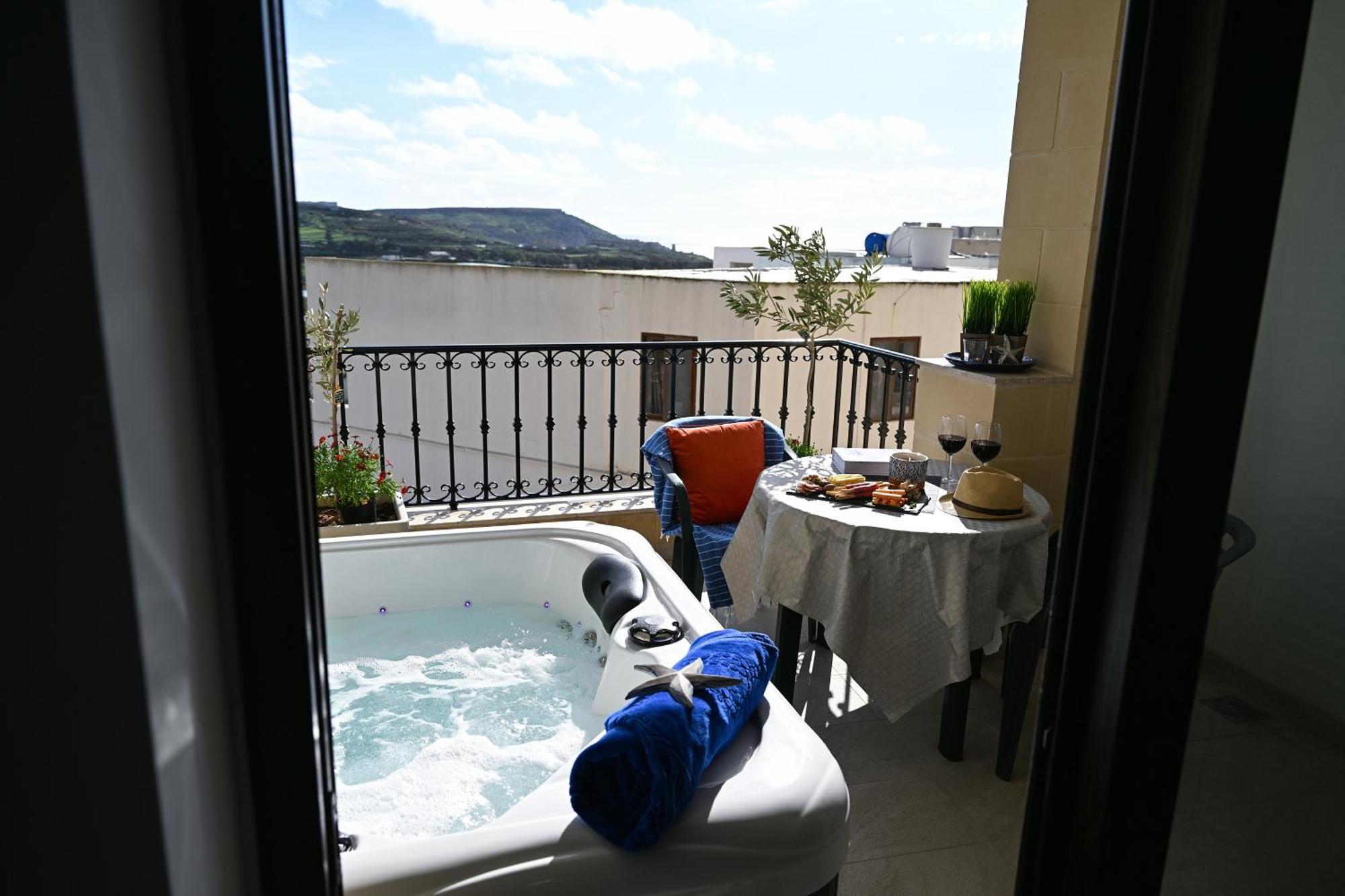 Fl 3 Ta'Lonza Luxury With Hot Tub By Homely Mellieha Exterior foto